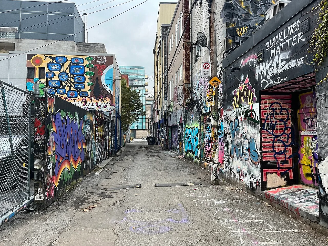 Graffiti Alley (Rush Lane)